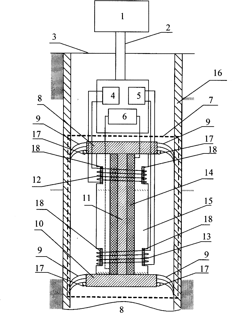 Transient electromagnetic logging device in through-casing well