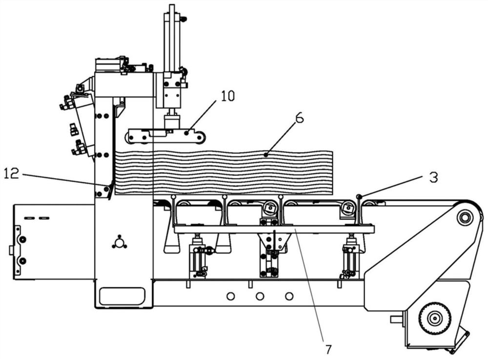 Paper arranging device used before corrugated paper laying of paper feeder