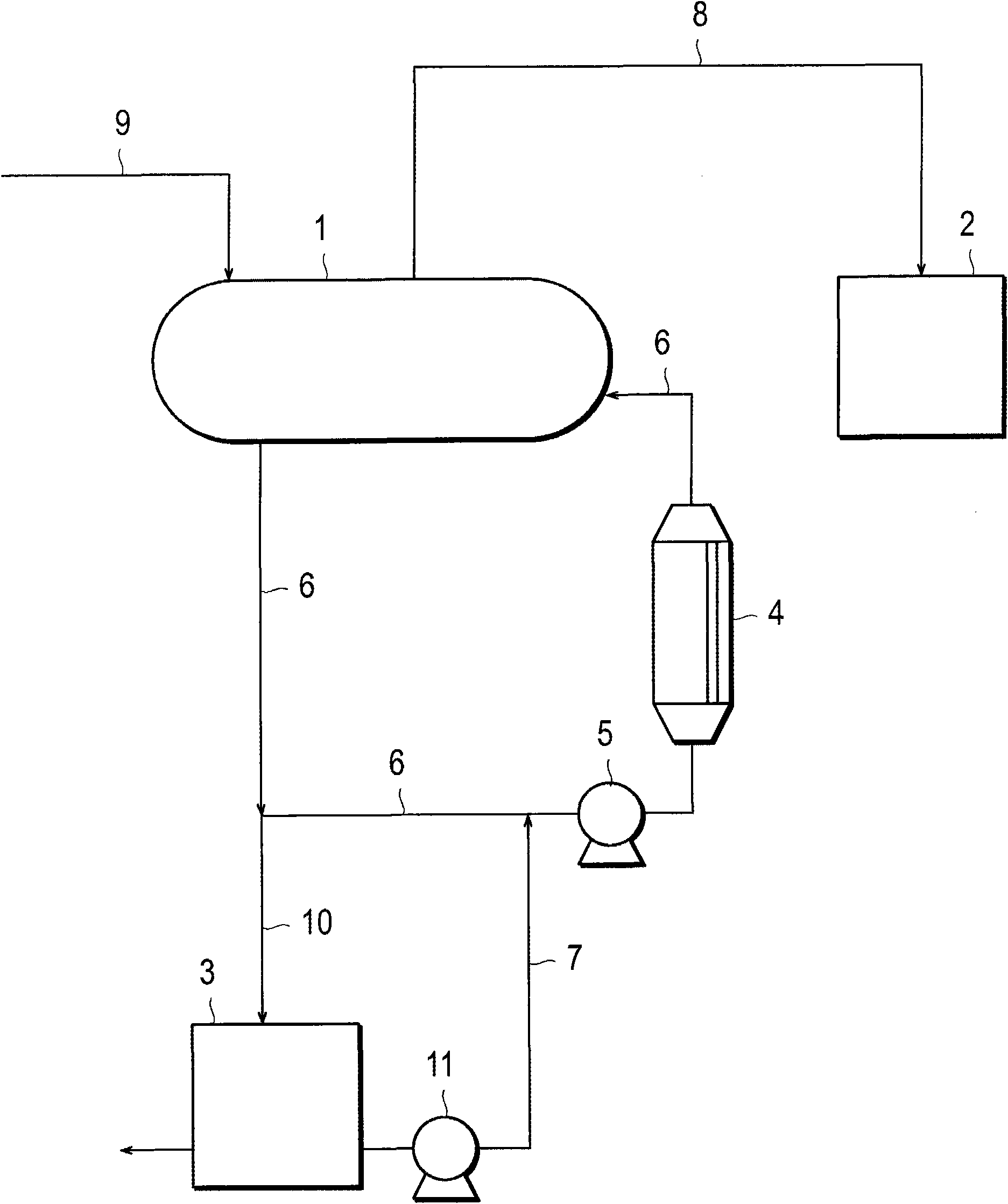 Method of distilling liquid containing easily polymerizable compound