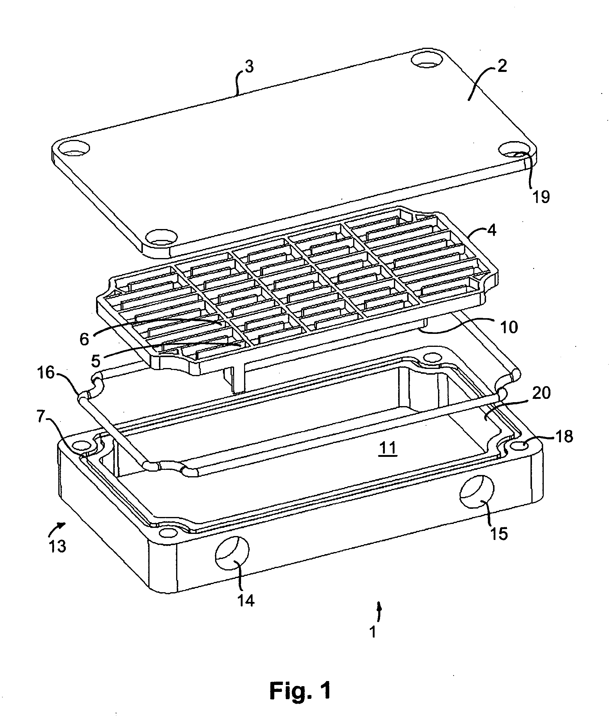 Cooling unit and flow distributing element for use in such unit