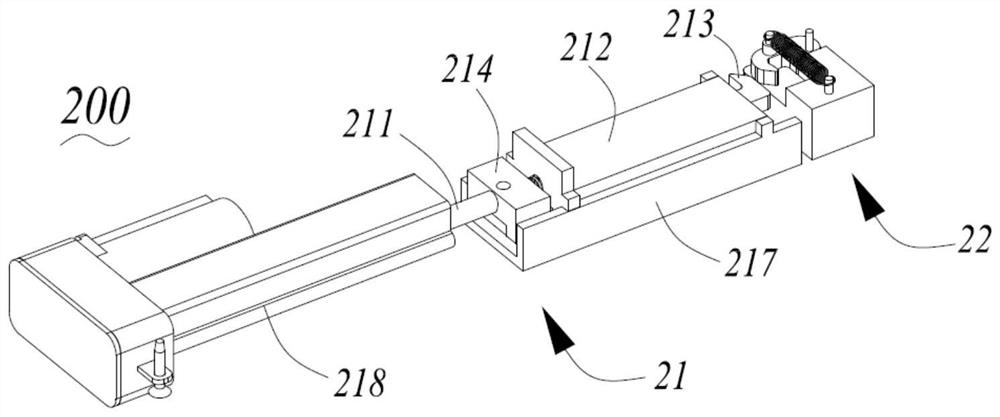 Refrigerator capable of automatically opening and closing door