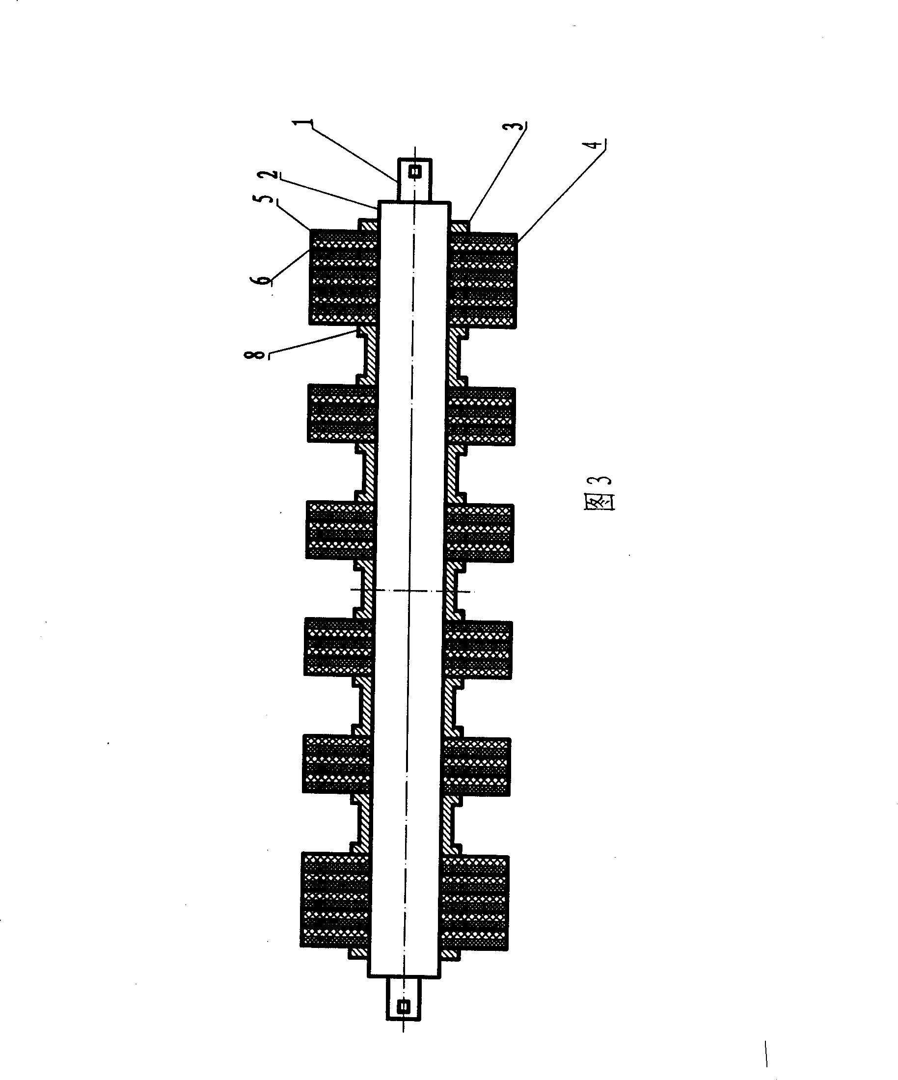 Belt conveyor rubber idler and production method thereof