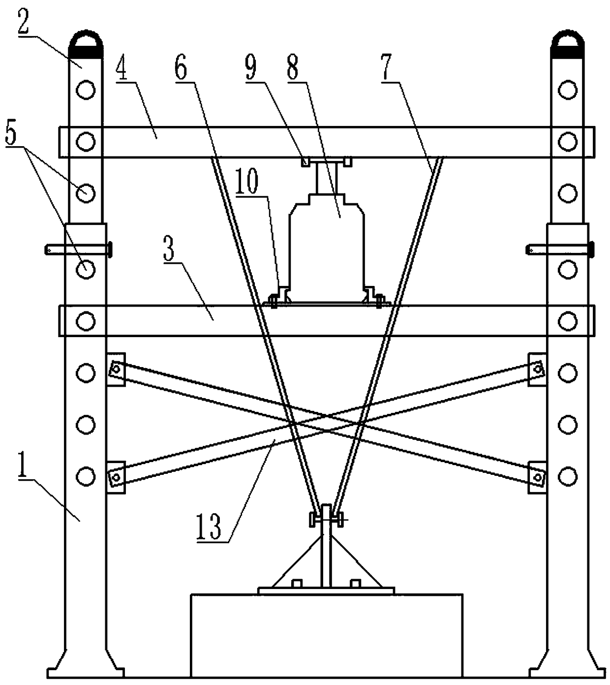 Hydraulic elevating device for iron tower