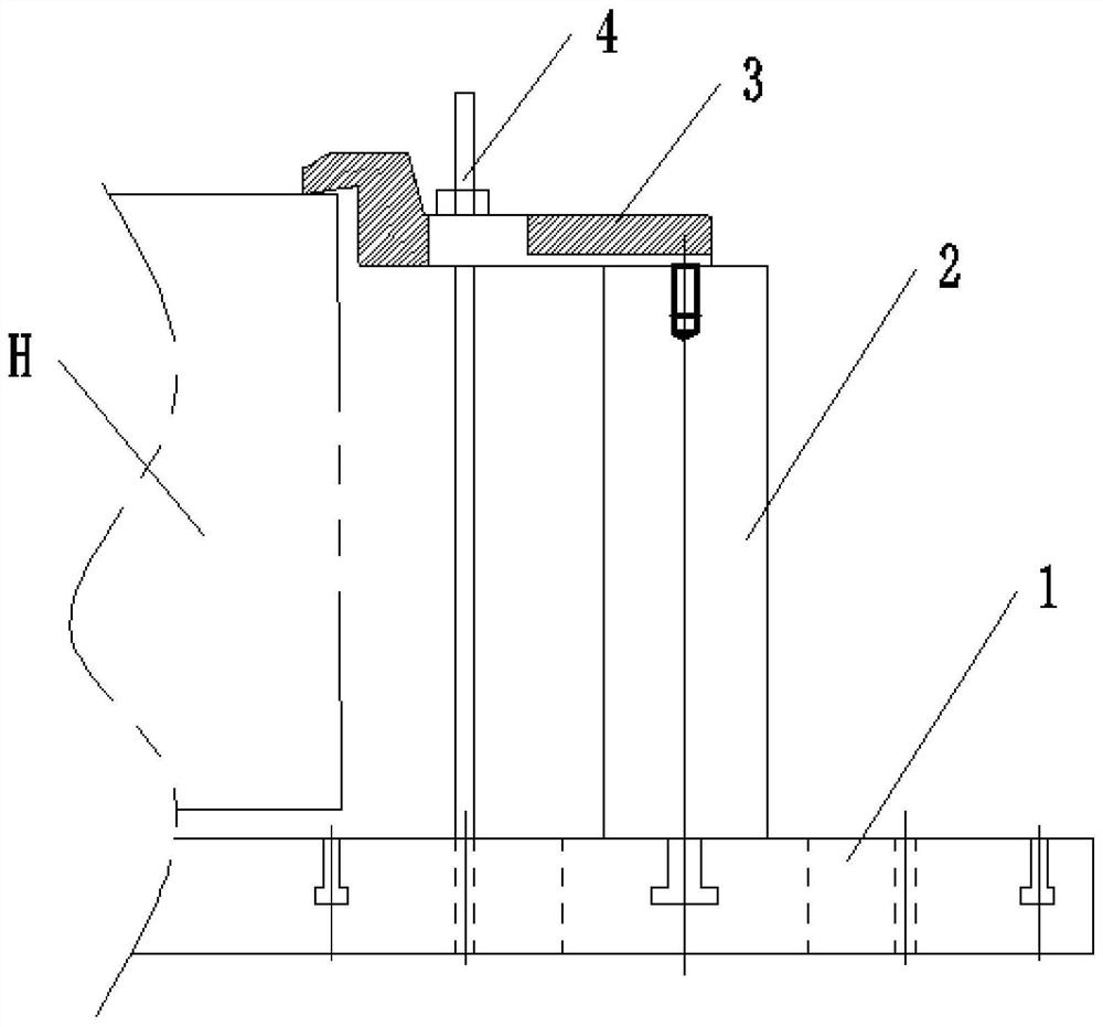 Tool for machining oil injection ring and method for machining oil injection ring through tool