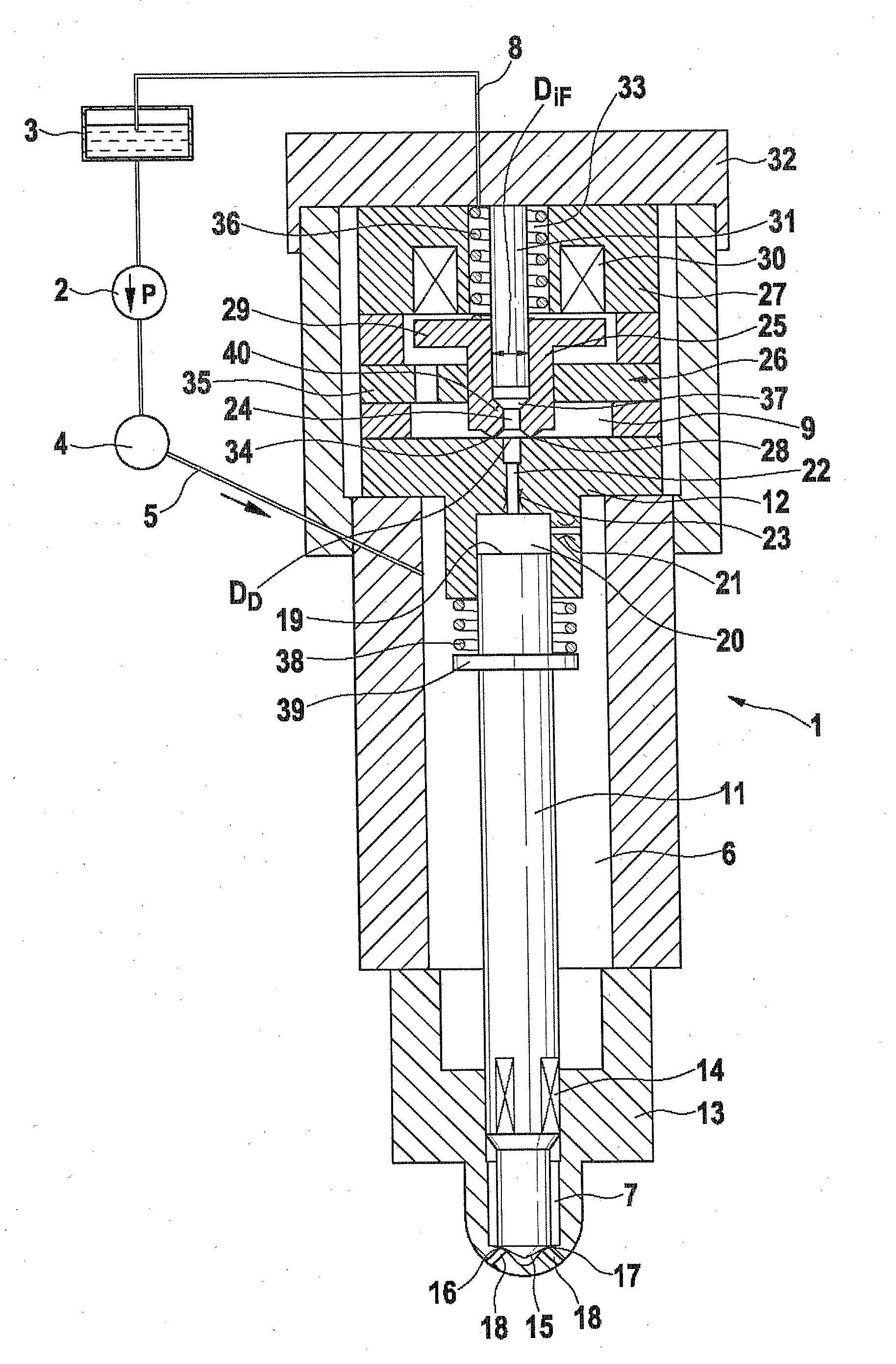 Fuel injector the control valve element of which has a support region