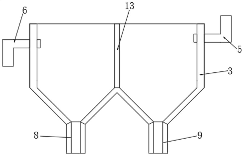 Automatic sampling water tank and use method thereof