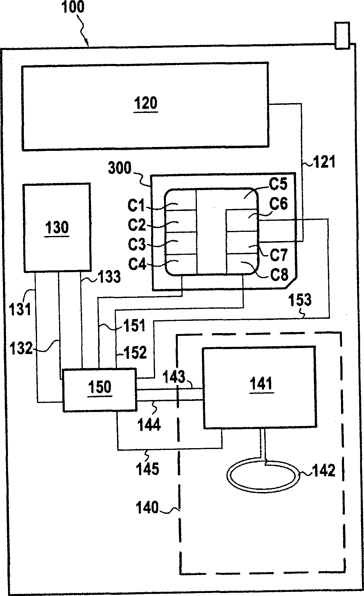 Method of dynamically allocating contacts of a subscriber chip card in a mobile terminal, and corresponding subscriber chip card and mobile terminal