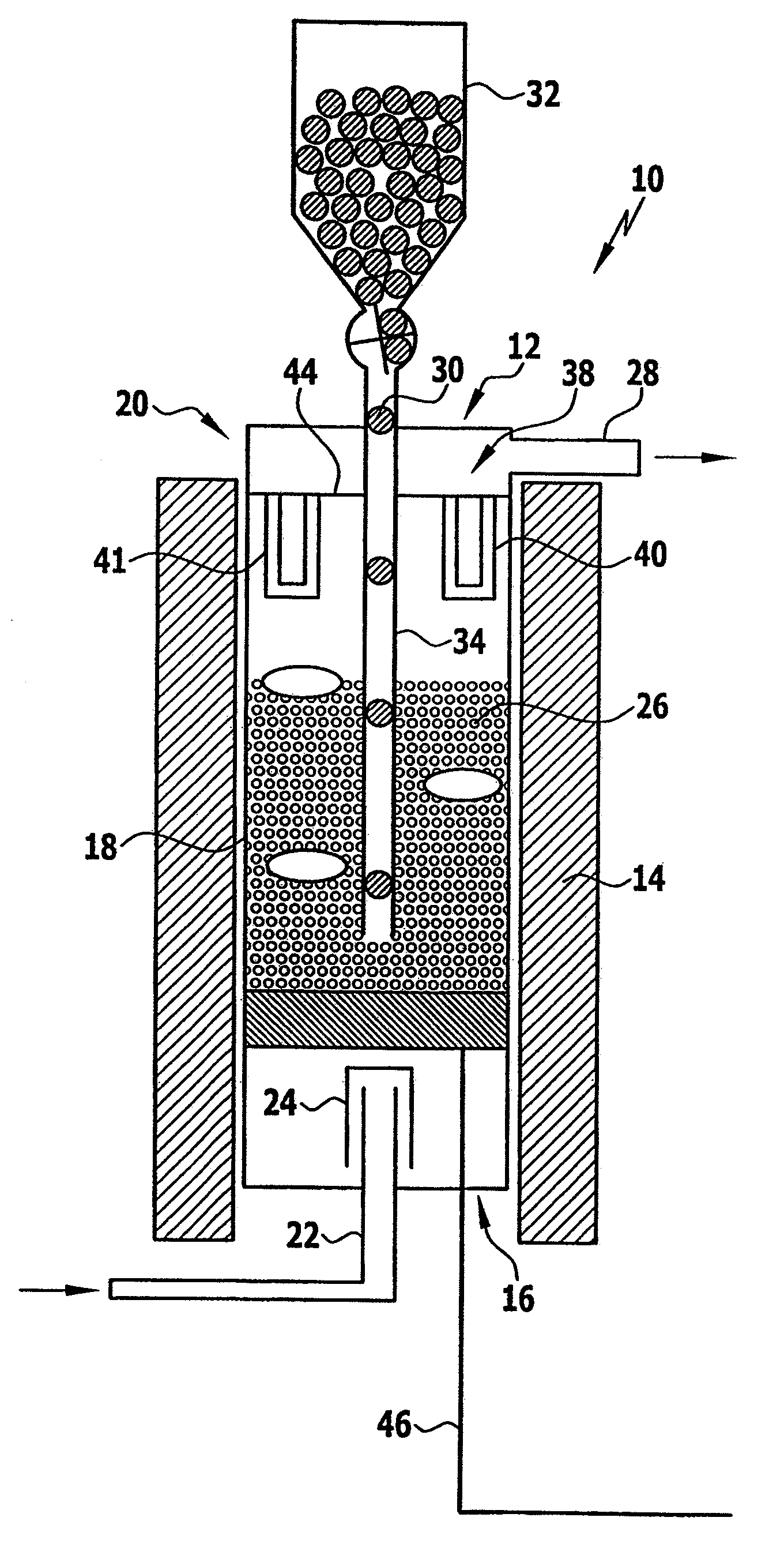 Gasification apparatus and method for generating syngas from gasifiable feedstock material
