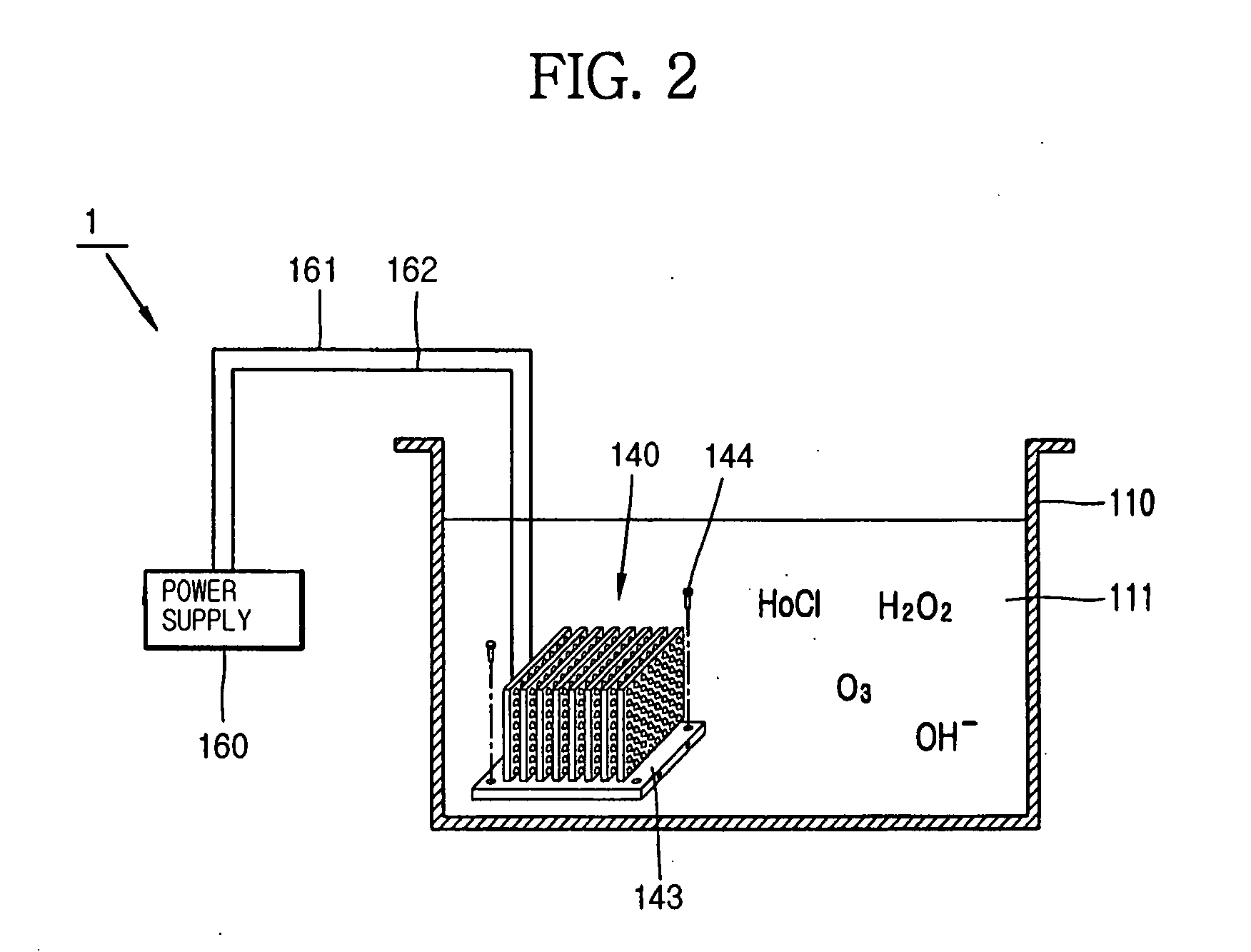 Apparatus for manufacturing sterilized water, and portable apparatus for manufacturing sterilized salt solution