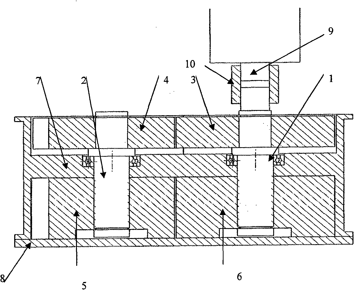 Quantitative transportation device for high viscosity materials