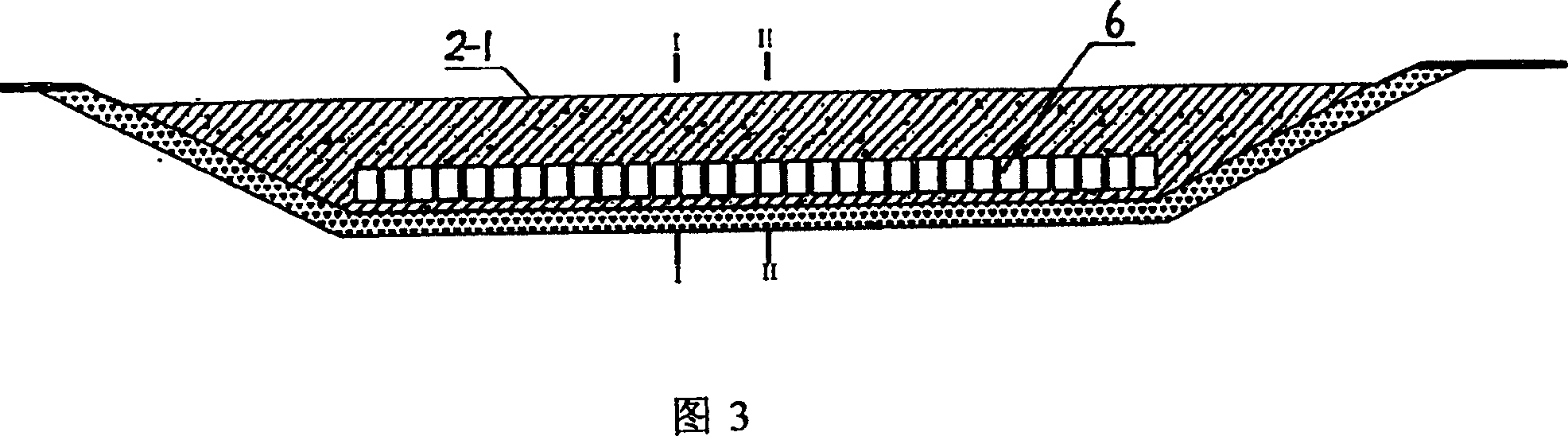 Water-snail eradication method and tank for culvert and sluice and channel water delivery engineering