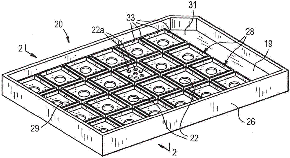 Fitted lid for multi-well plate