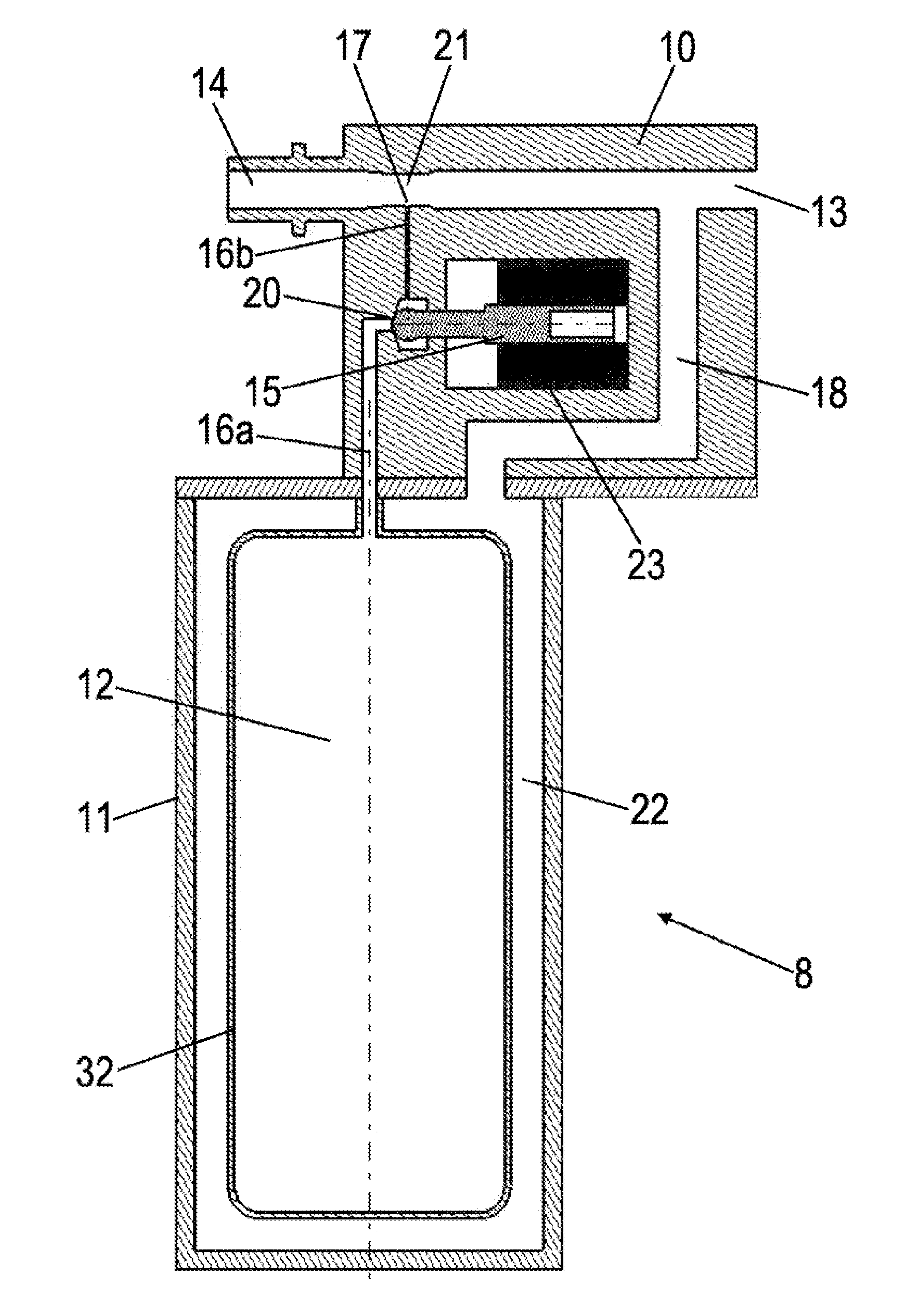 Device for dispensing an additive