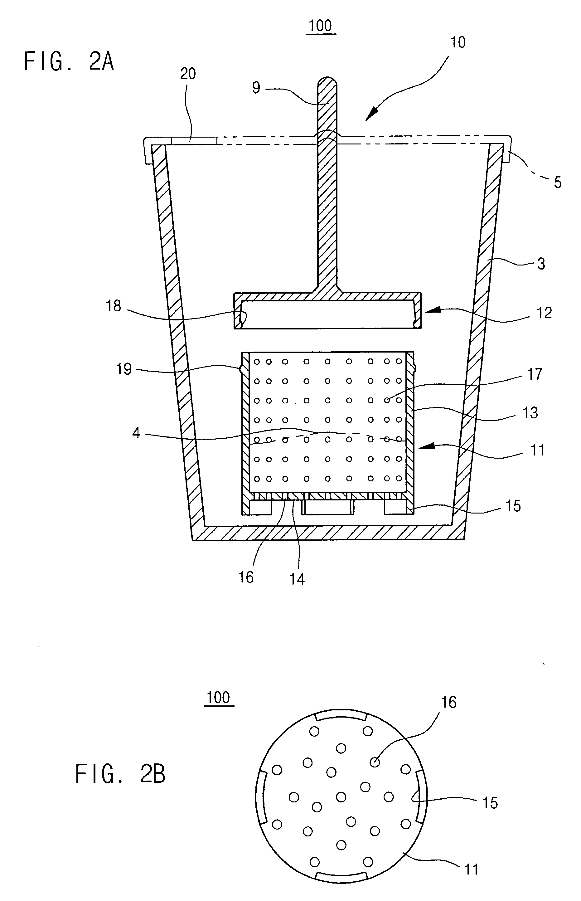 Tea vessel structure for straining out tealeaves