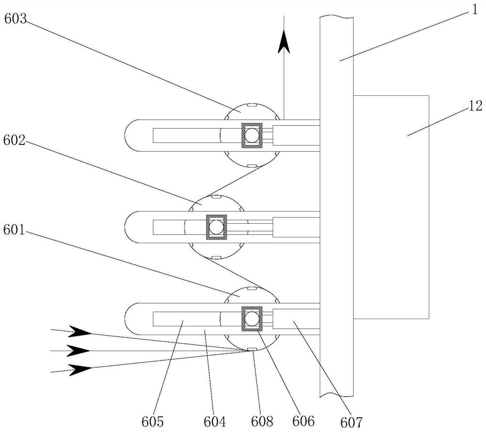 Multi-twisting machine with first twisting structure and second twisting structure for spinning