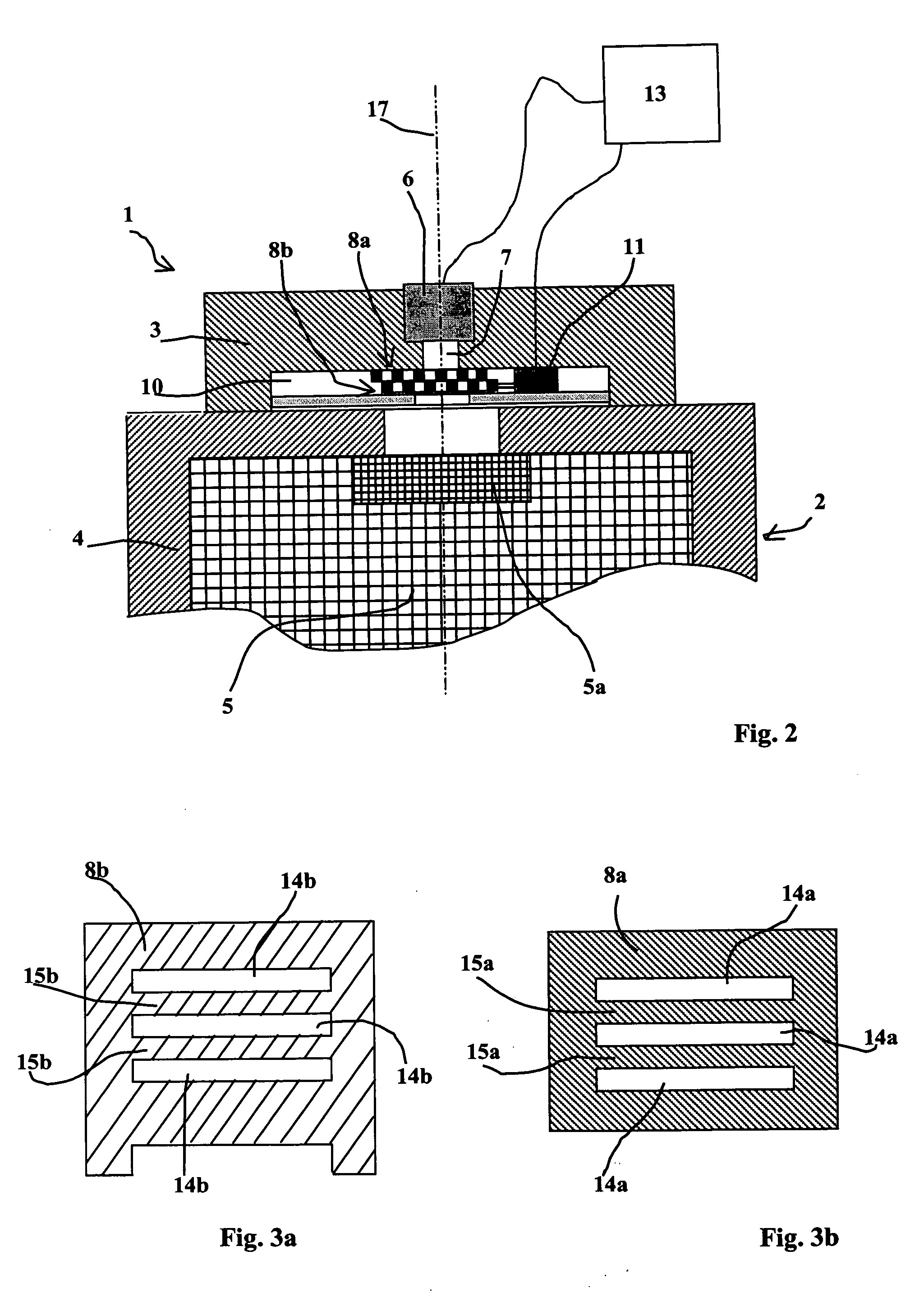 Pyrotechnic safety device of reduced dimensions