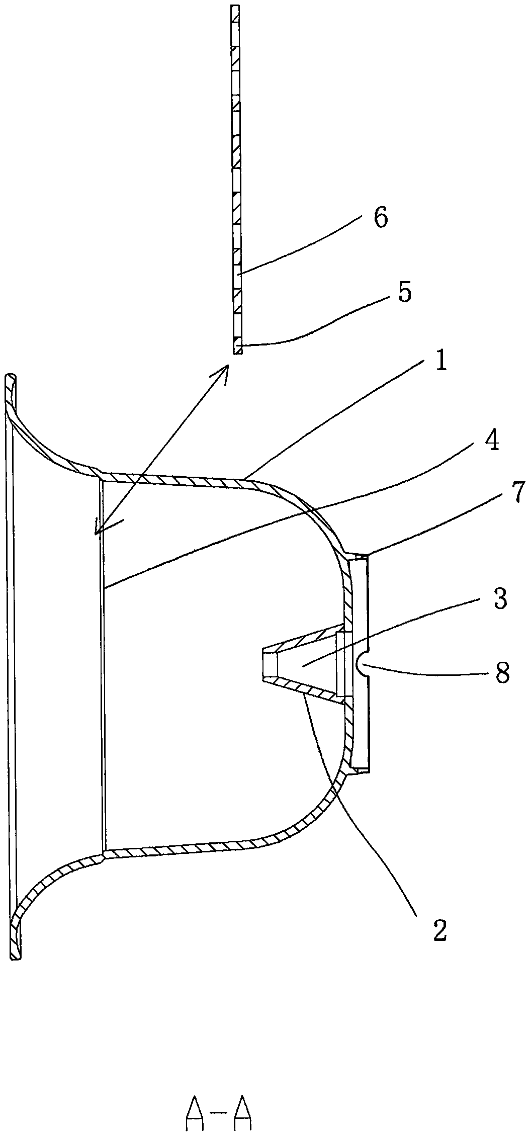 Flowerpot with drought-proof and waterlogging-proof structure