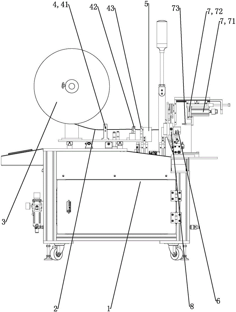 Automatic heat shrink tubing sleeving device