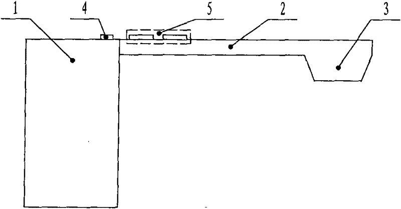 Cantilever beam type accelerometer based on photonic crystal microcavity