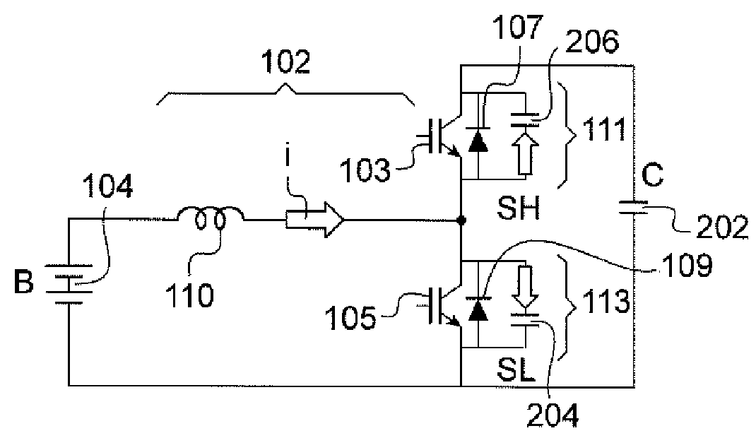 Converter for an electrical circuit designed to supply electrical propulsion power on board a motor vehicle