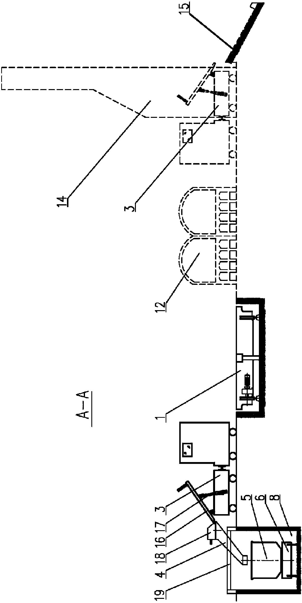 Red coke transporting apparatus and red coke transporting method suitable for quenching coke