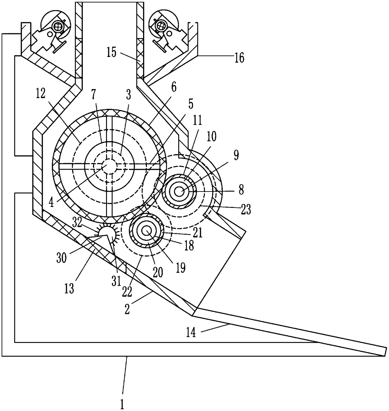 Rotary cotton collecting machine