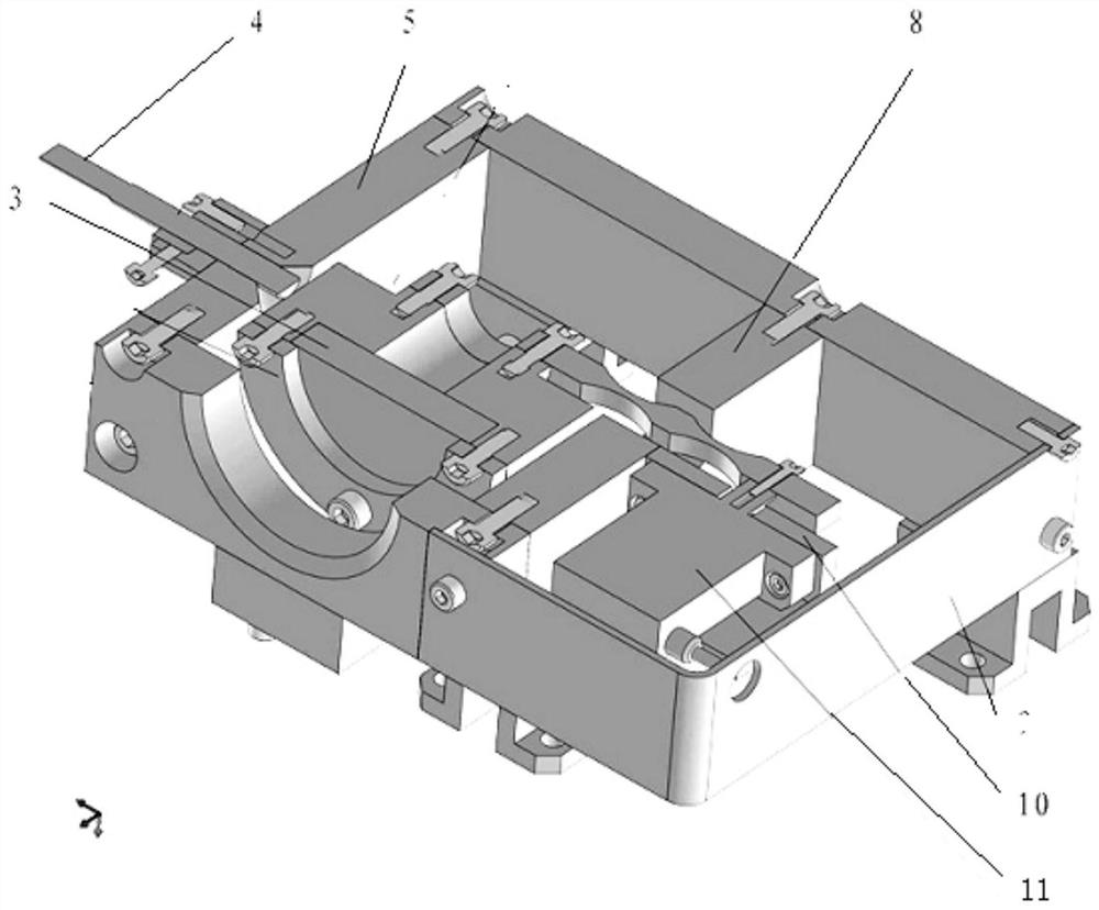 High-precision and stable swing mirror device suitable for space environment and its working method