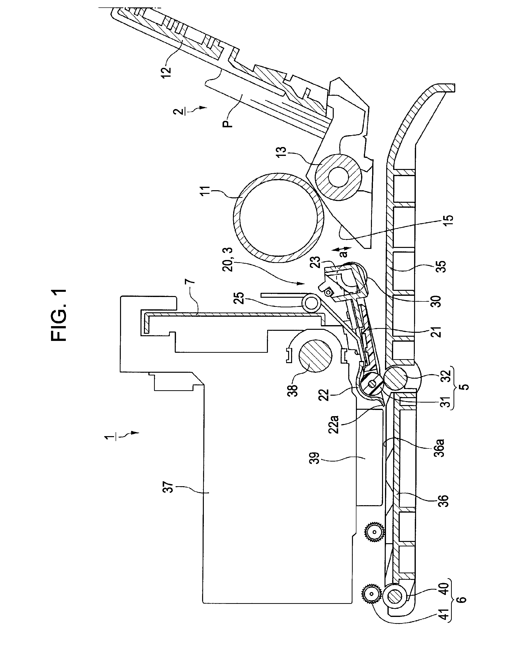 Recording medium transporting device and recording apparatus