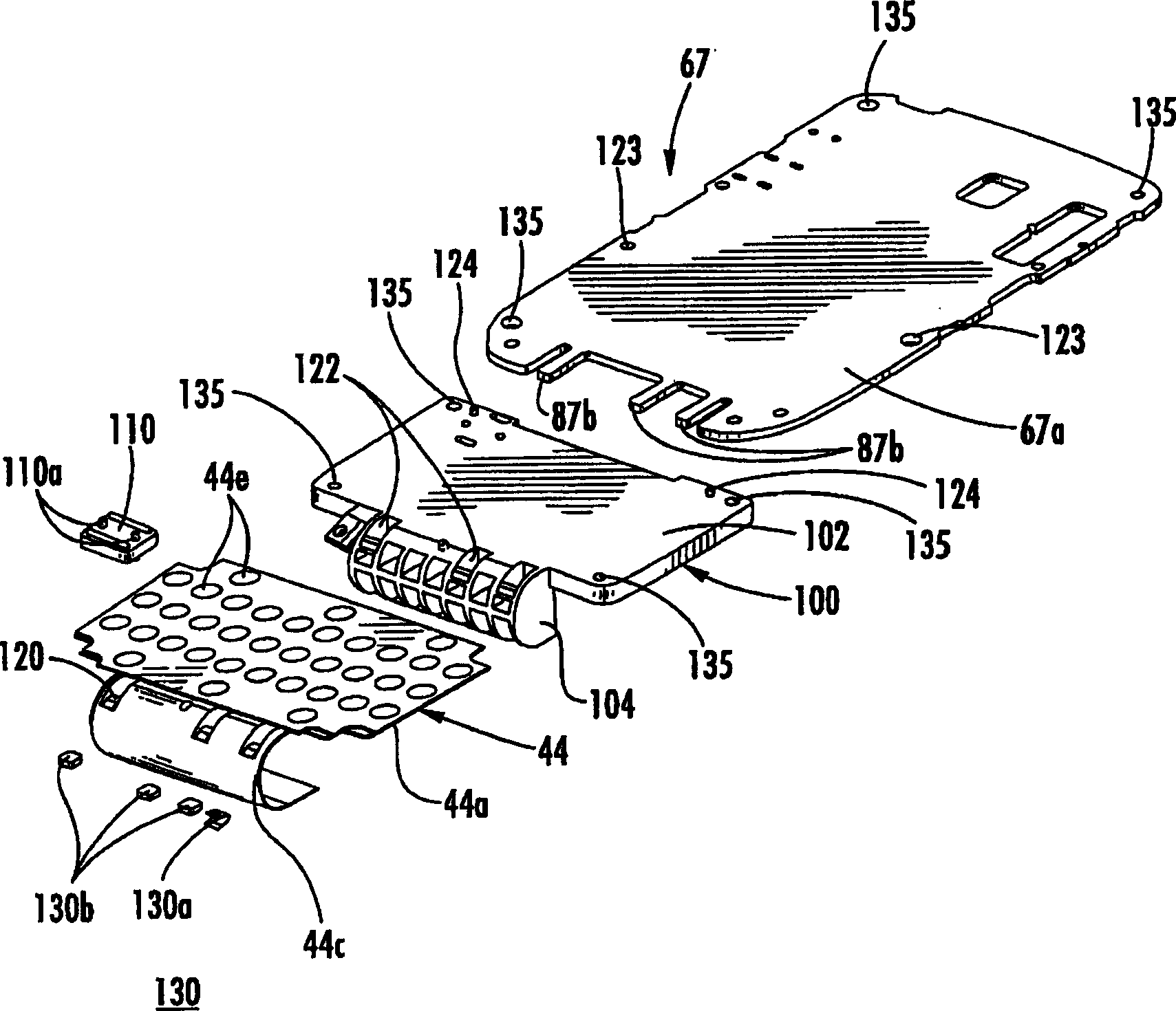 Mobile wireless communications device comprising integrated antenna and keyboard and related methods