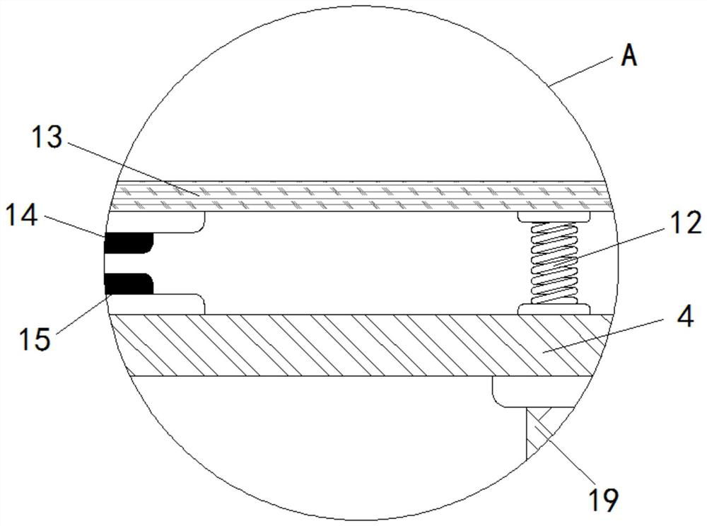 Intelligent dough making and processing device capable of automatically adding water based on mass change