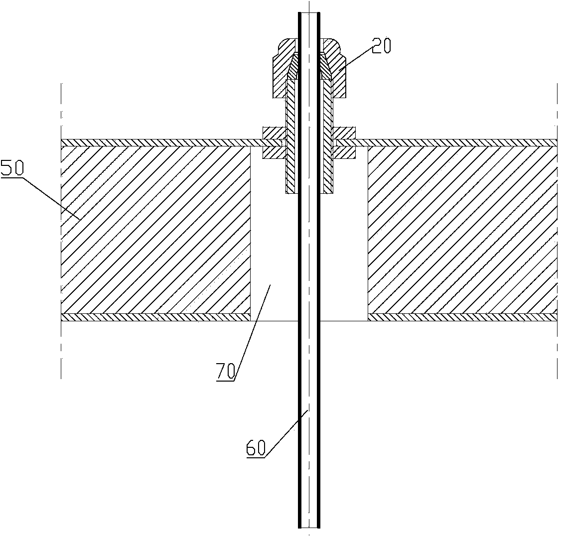Heat-insulating sealing device and air conditioner
