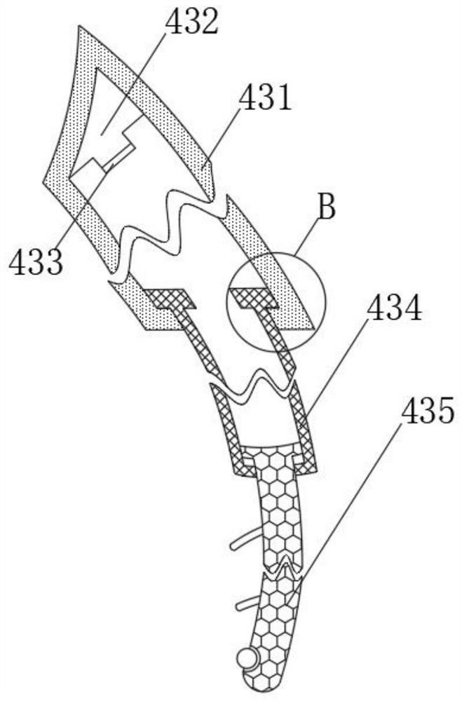 Self-cleaning LED street lamp