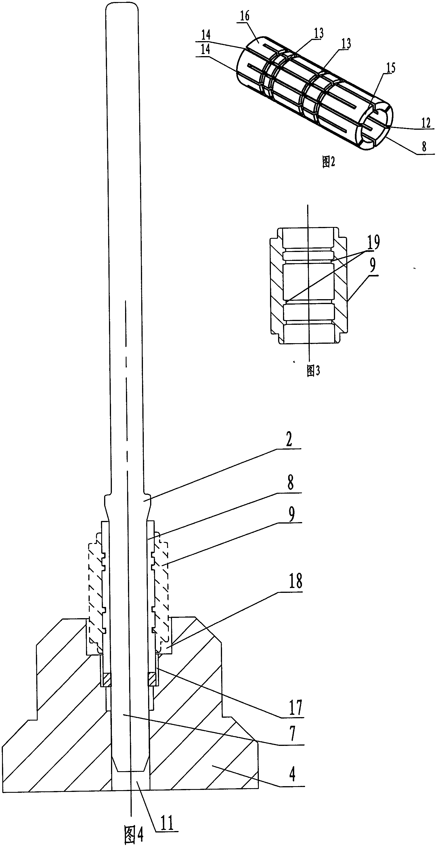 Expanding device for shape memory alloy pipe joint