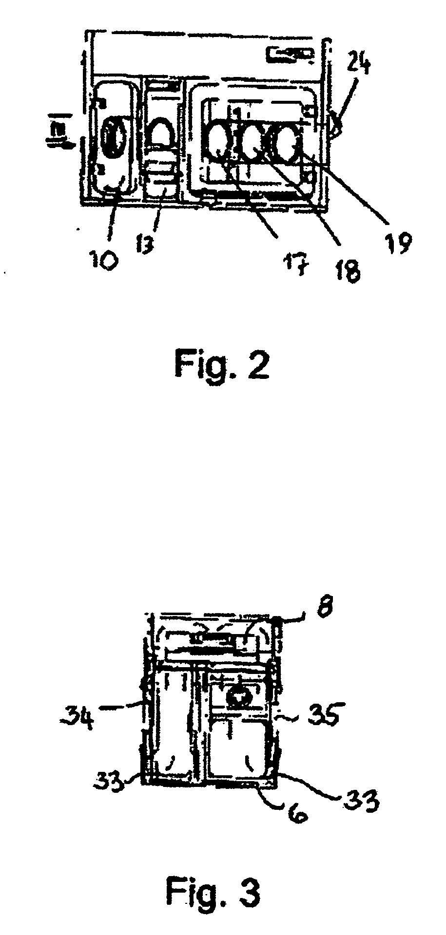 Device for Handling and/or Treating Products