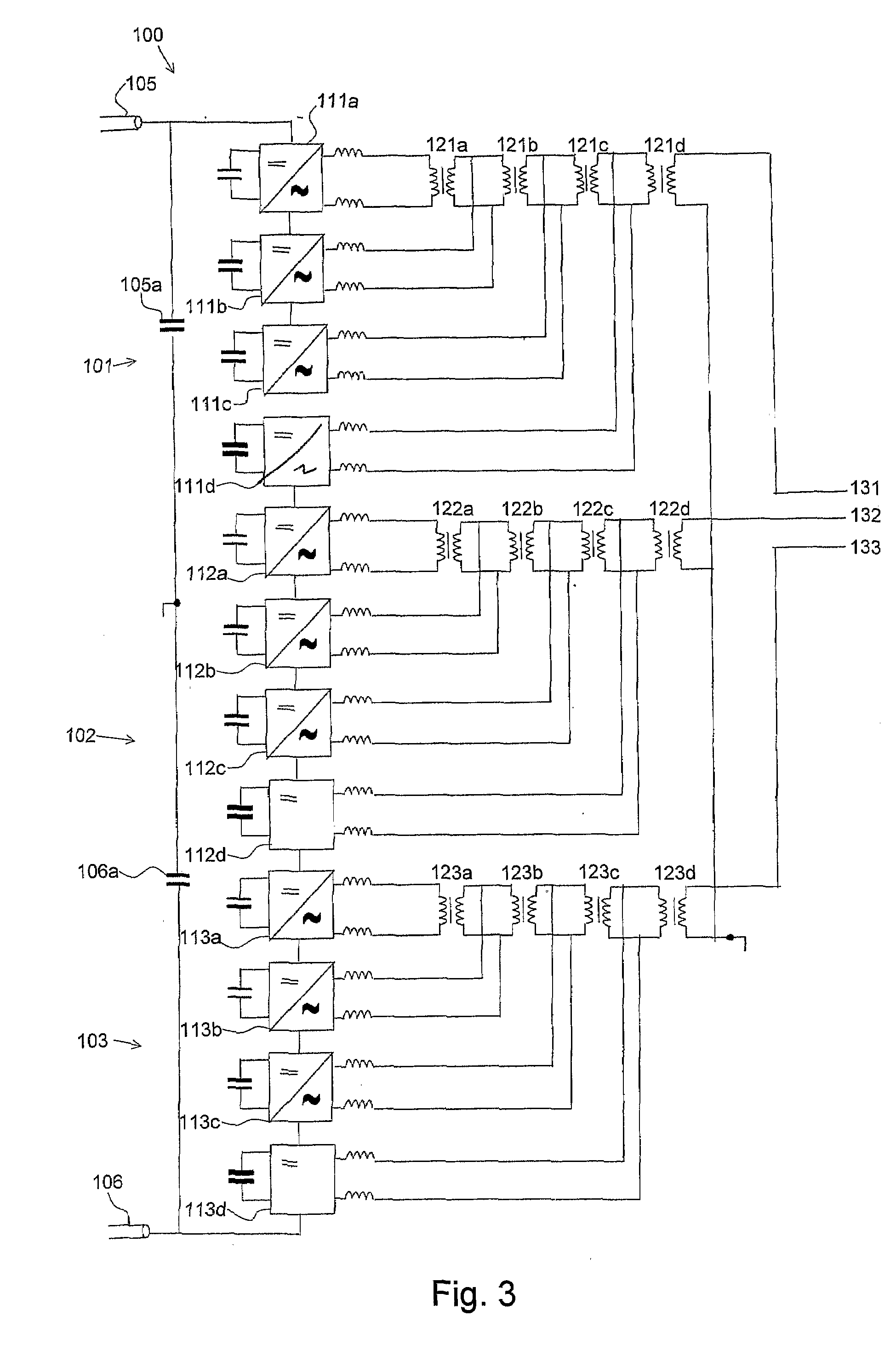 Voltage source converter and method of controlling a voltage source converter