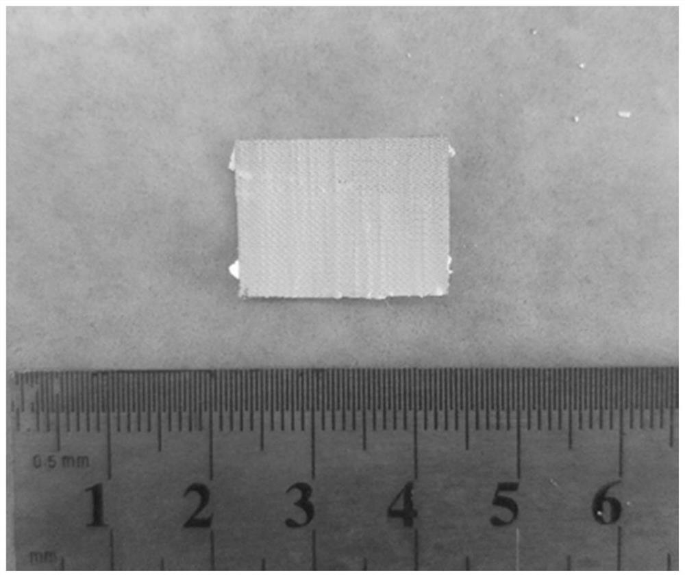 A method for preparing large-area crack-free thick-film photonic crystals on porous substrates