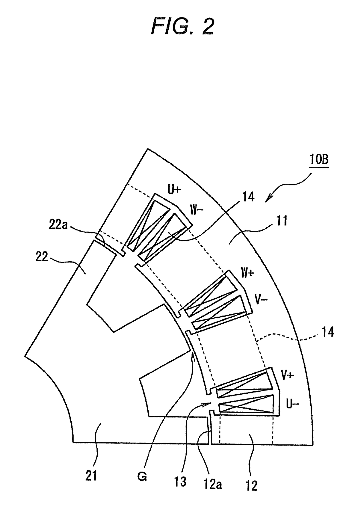 Reluctance motor having inductor pole coils located between adjacent ones of the salient poles of a rotor