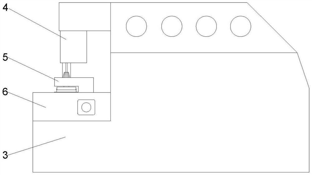 A bathrobe processing machine and its processing method