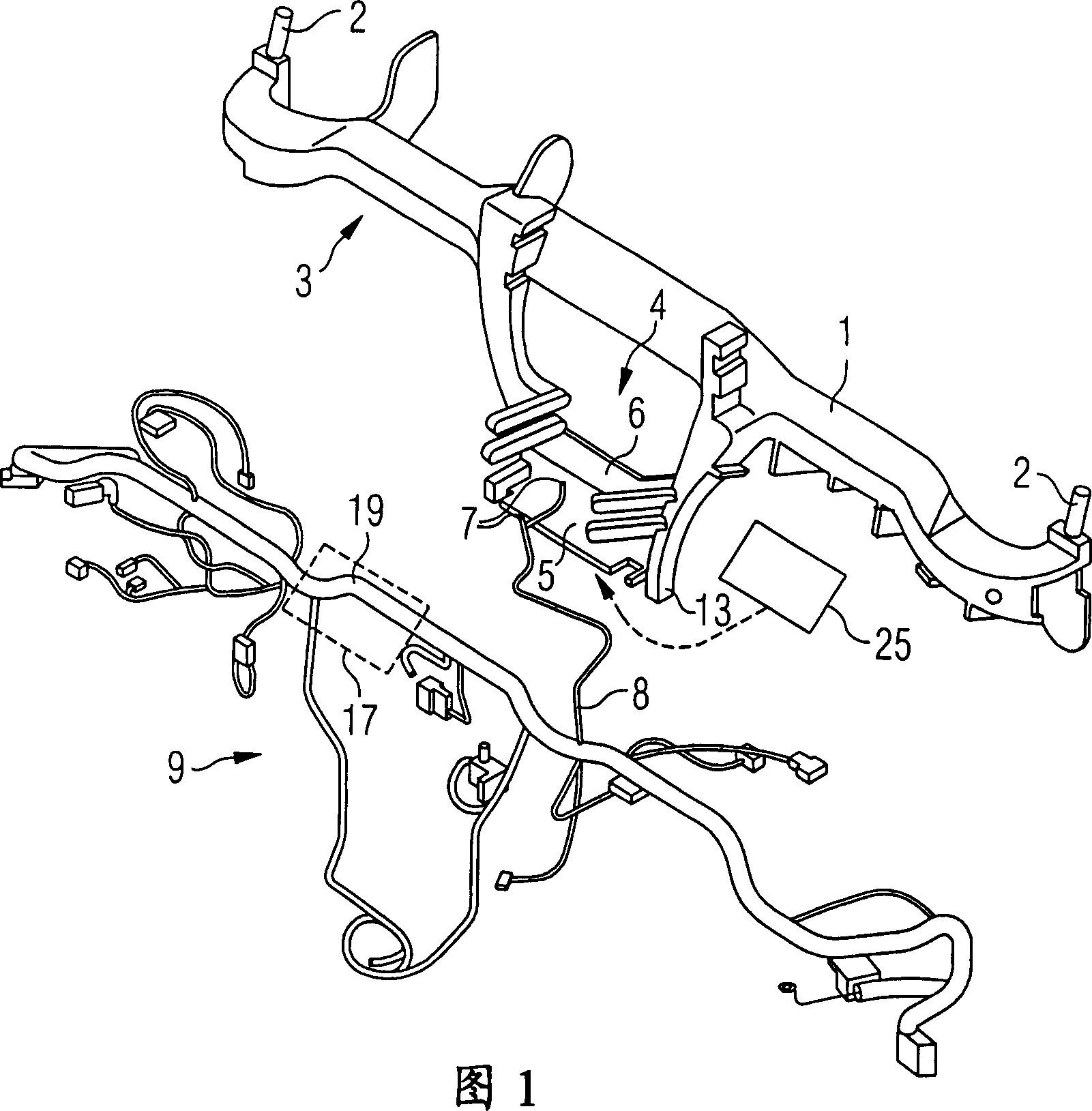 Arrangement for electrically connecting a magnesium support structure to the ground potential of a motor vehicle