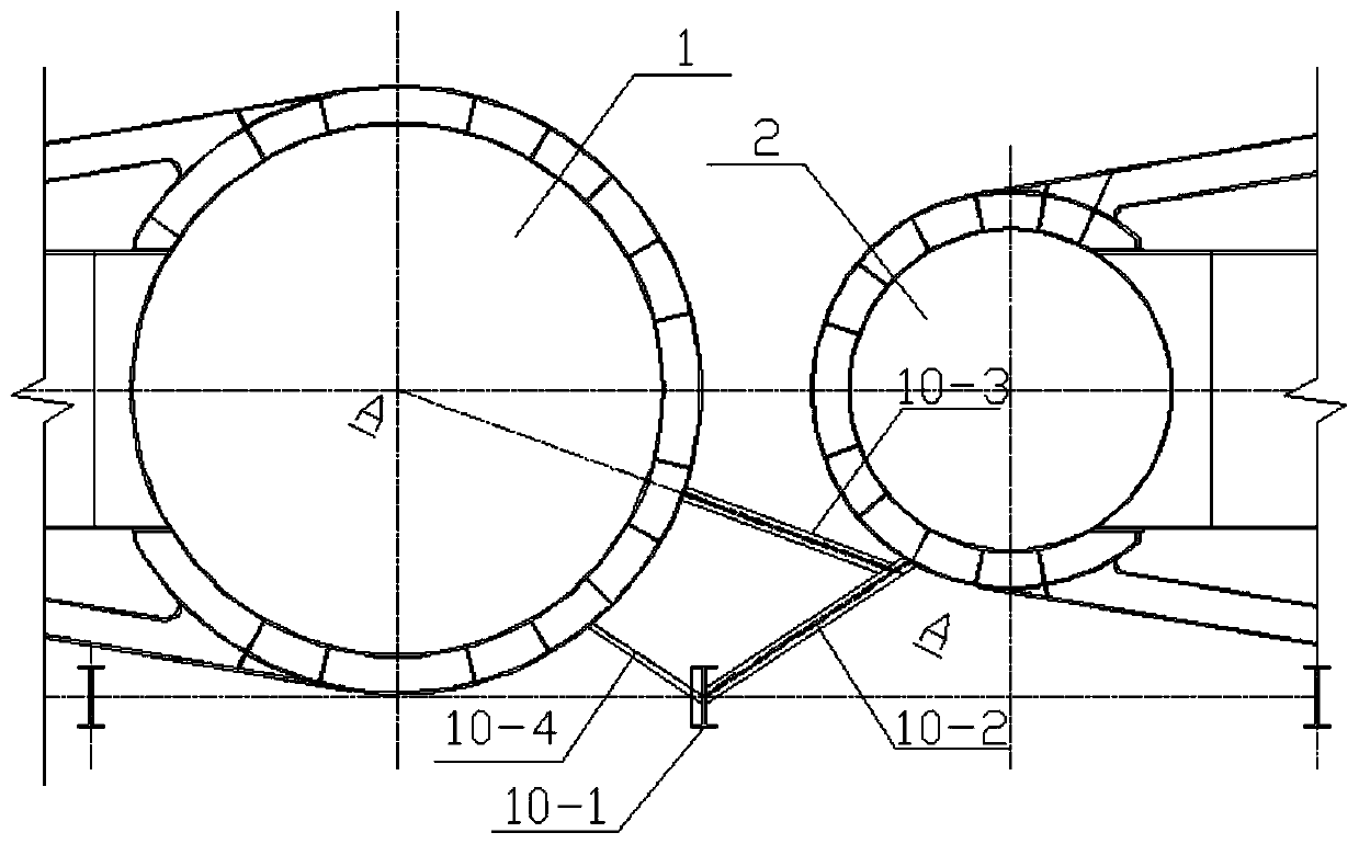 A method for dismantling the oven device of a hot blast stove in a confined space