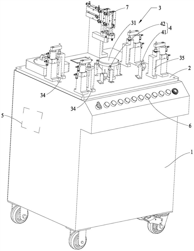 Detection tool for automobile fan cover