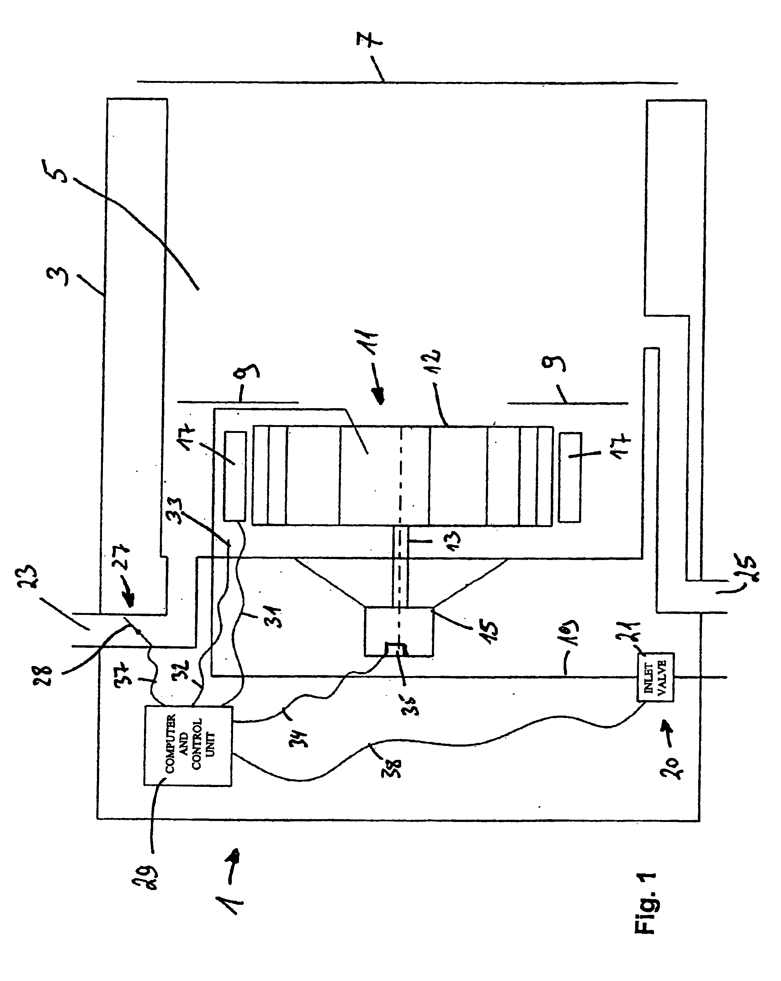 Method for detecting moisture level in apparatus for treating and preparing food and related food treatment and preparation apparatus