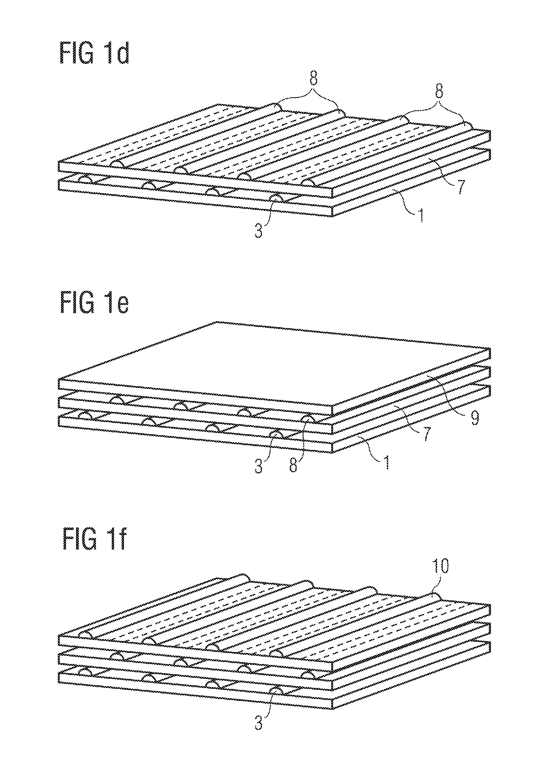 Honeycomb structure made of a non-woven made of recycled carbon fibers