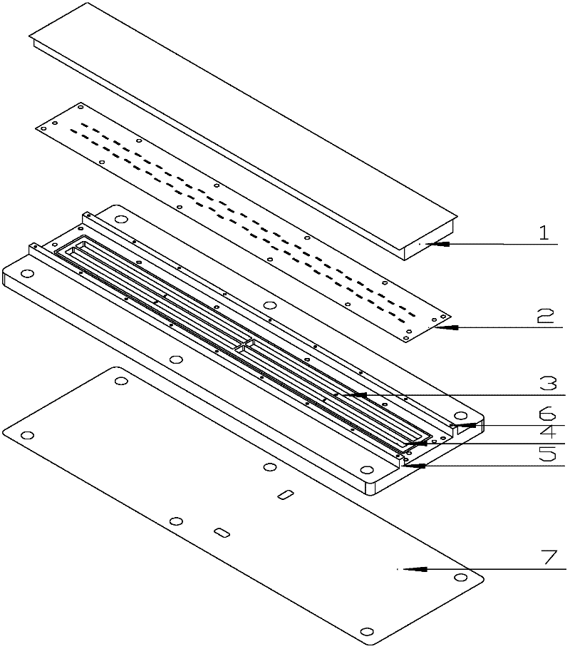 Millimeter wave linearly polarized vehicle-mounted fanned beam antenna