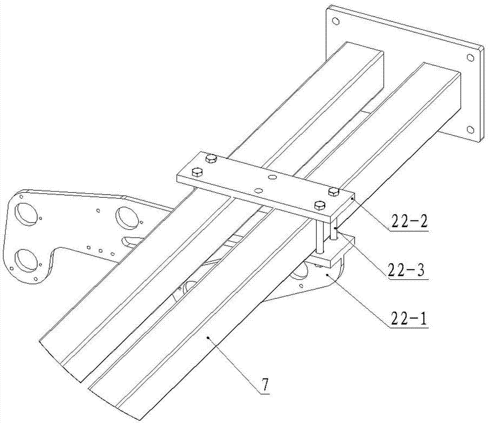 Let-off device of warp knitting machine