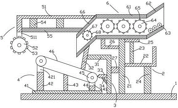 Straw crushing and field returning device