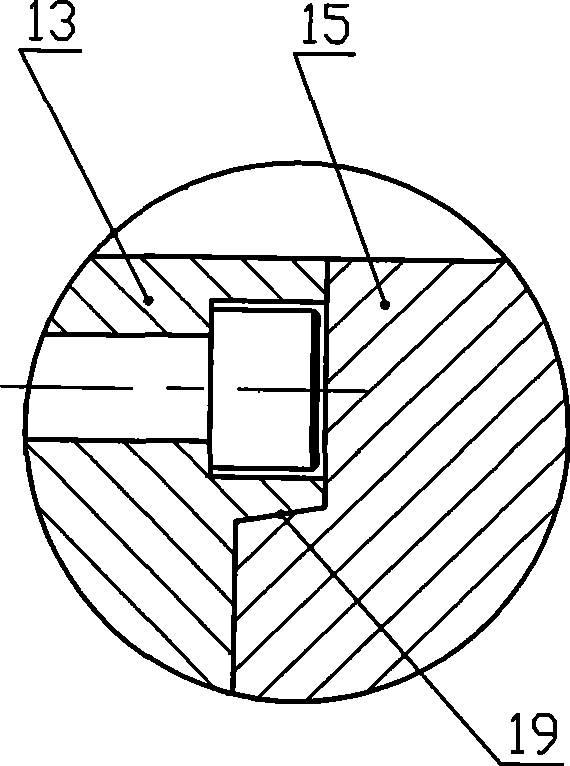 Tool-pulling structure for horizontal lathe tiger head tool holder