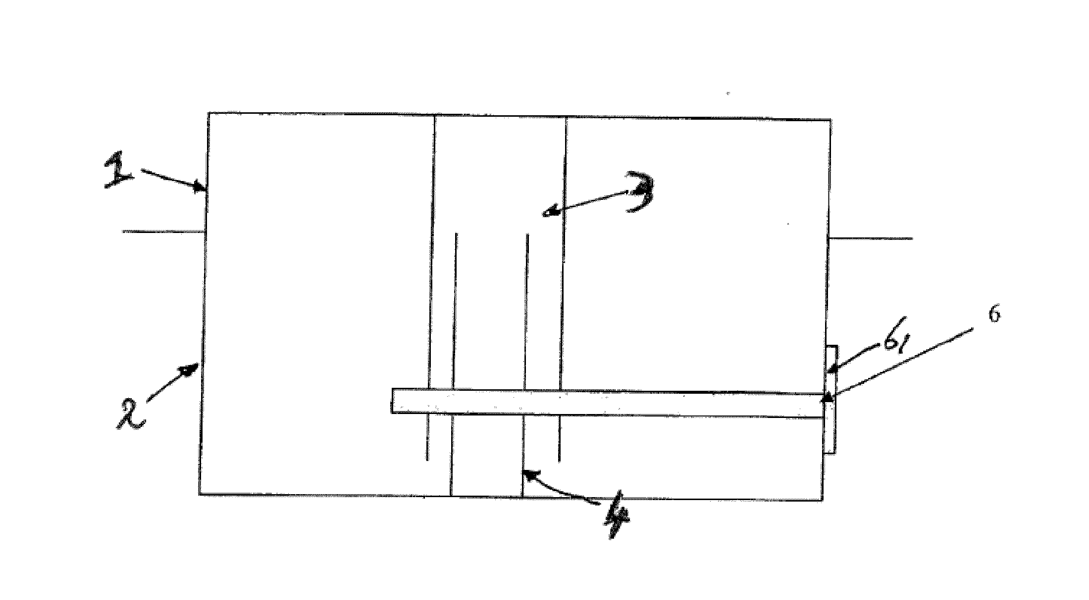 Tank with internal connecting member and method for assembling such a tank