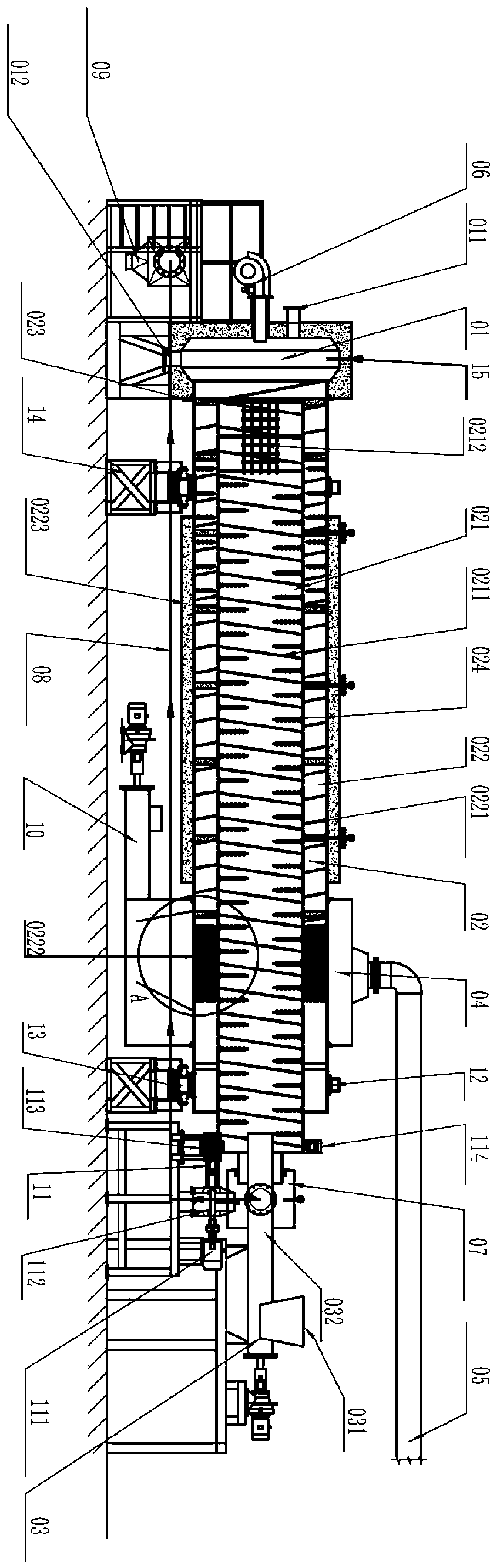 Continuous sludge oxygen-control low-temperature cracking and carbonizing integrated device