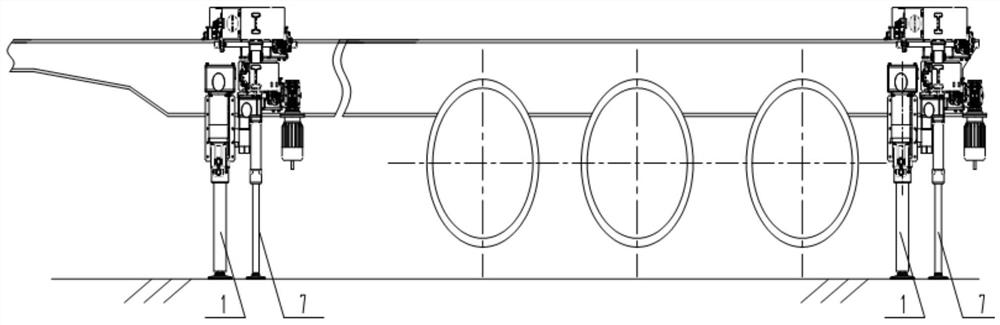 Automatic leveling and supporting device for trailer carriage body of snow wax truck